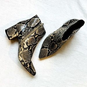 Michael Shannon size 7 snake skin booties. Worn once.